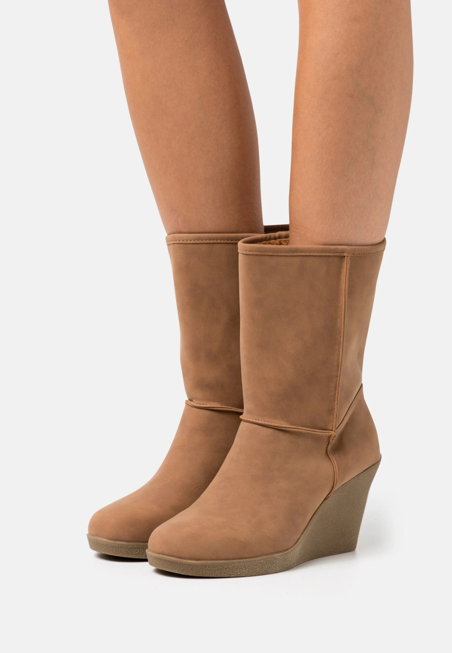 Winter Boot - Enkellaarsjes Met Sleehak - Cognac