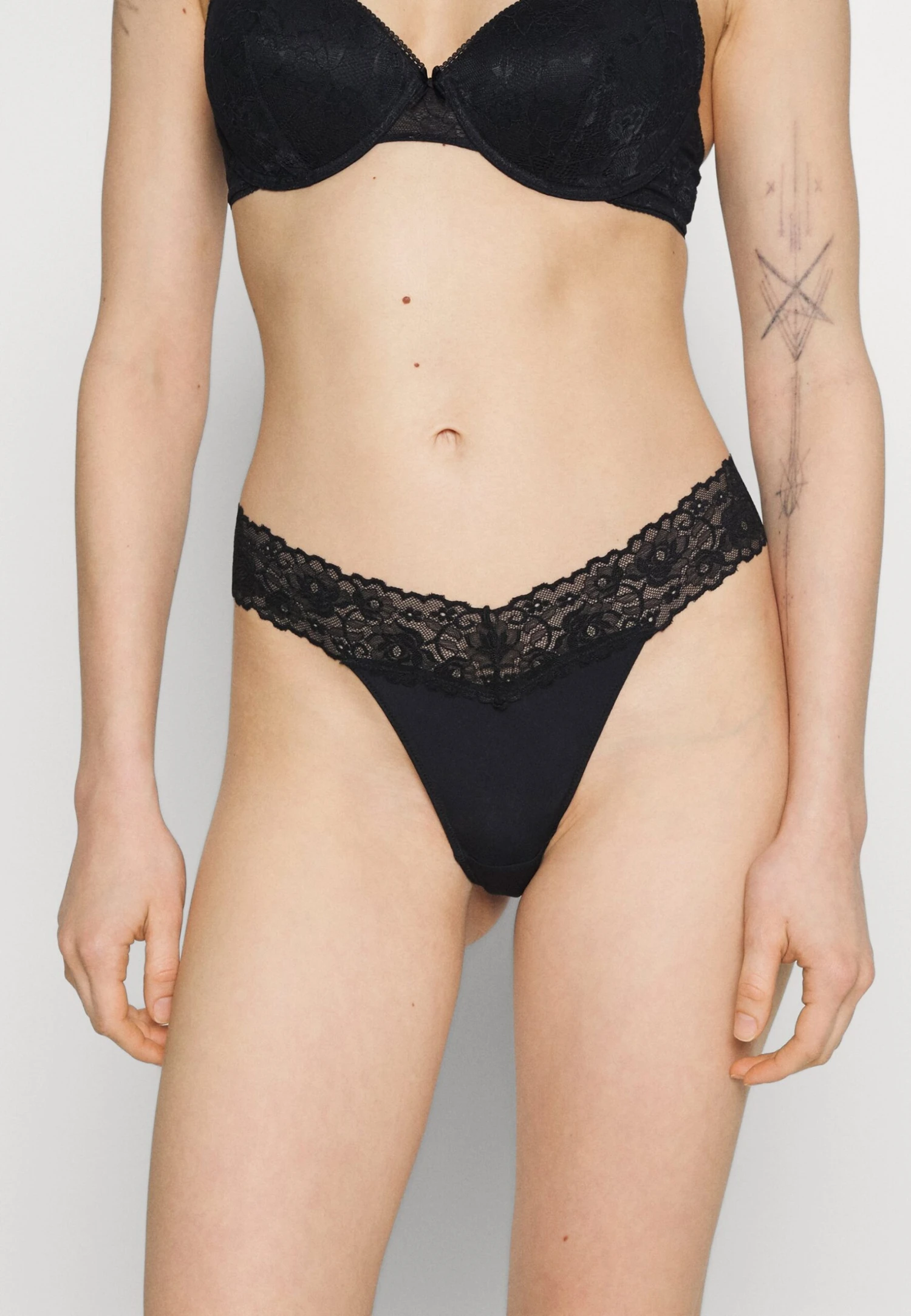 5 Pack - String - Pink/Black