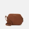 Anna Field Schoudertas - Cognac
