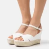 Sandalen Met Plateauzool - White